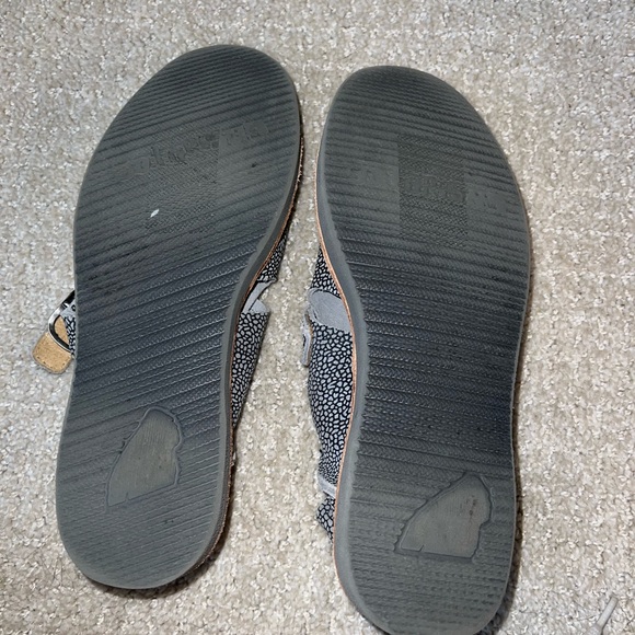 SATORISAN Benirras Microperformed Sports Shoe - Picture 5 of 5